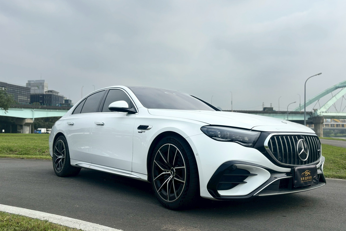 M-Benz E-Class Coupe 2024款 AMG E 53 Hybrid 白色