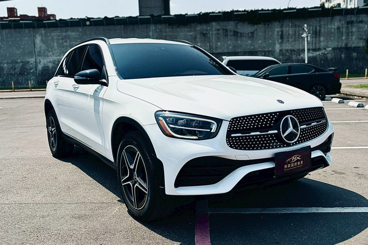 M-Benz GLC300 4Matic 2.0L