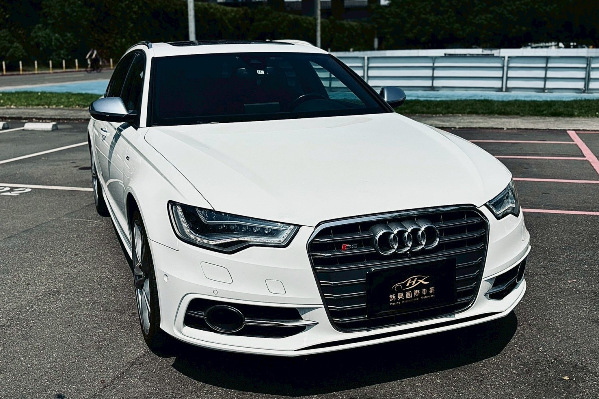 Audi 2013款 S6 Avant 4.0L